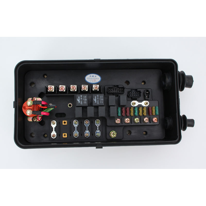 电源盒配电盒总成