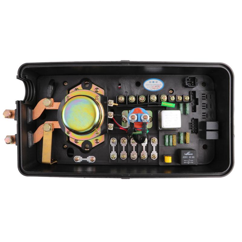 电源盒配电盒总成