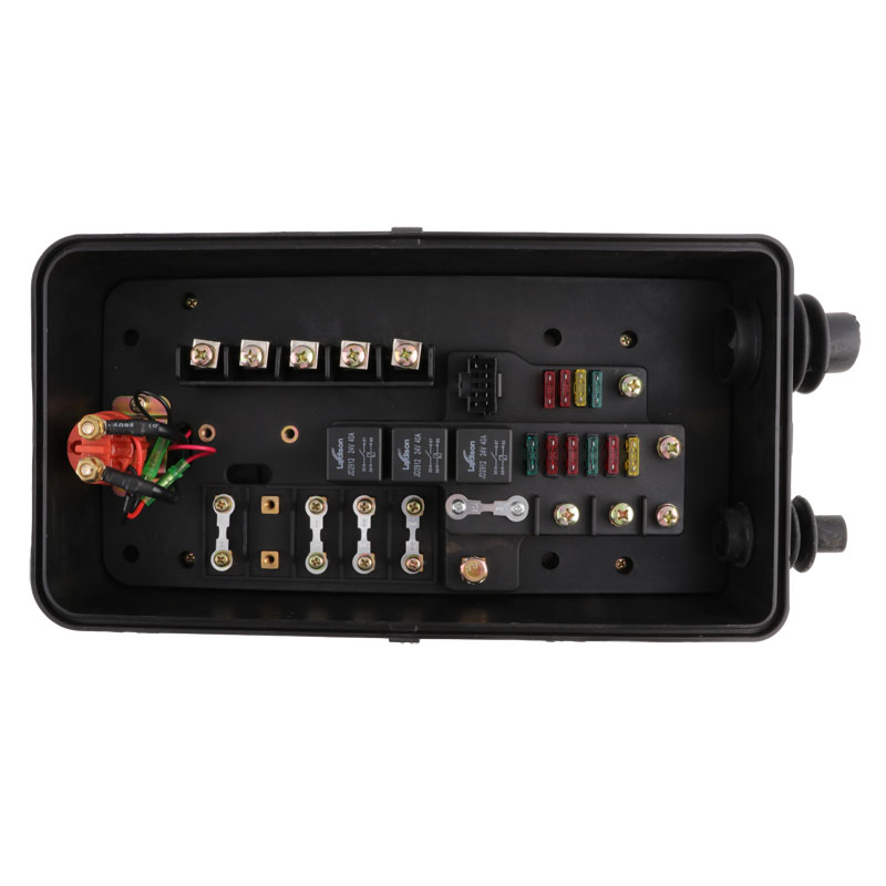 电源盒配电盒总成