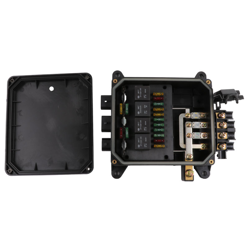 电源盒配电盒总成